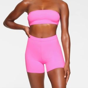 Skims Signature Swim Mid Waist Short